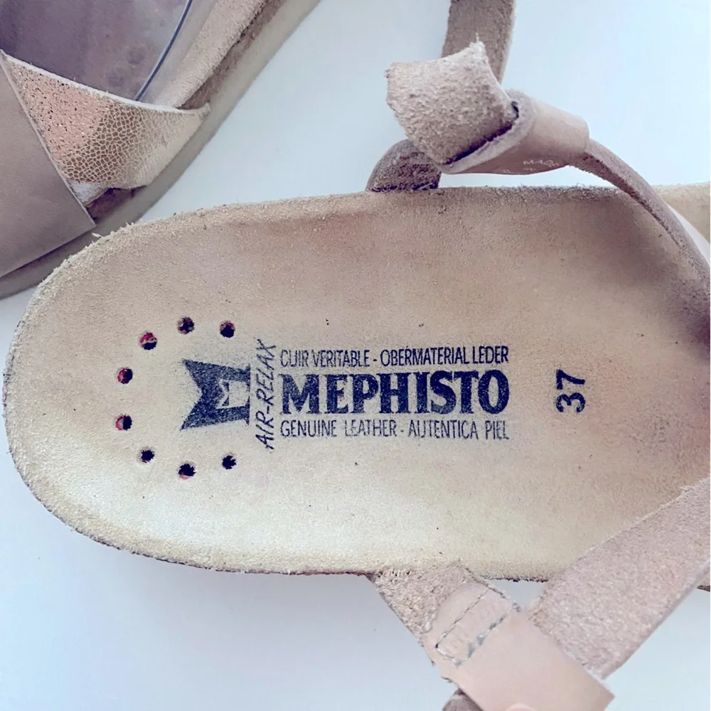 NWOT SIZE 37 (6.5-7) Mephisto Women's Sandals with Tan and Gold Straps - Picture 7 of 10